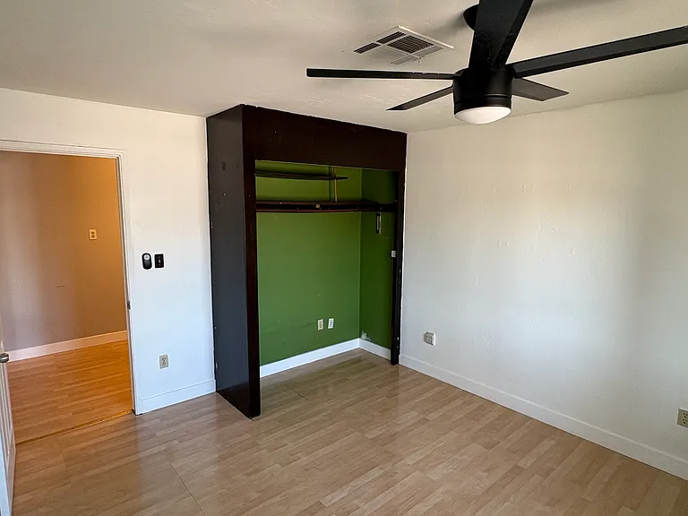 1208 W Laird St — Photo 26