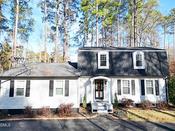 5th image of 3070 Cameron Dr