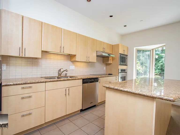 3750 Edgemont Blvd — Photo 37