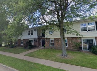 1108 Meridian Hts Dr, Eau Claire, WI 54703