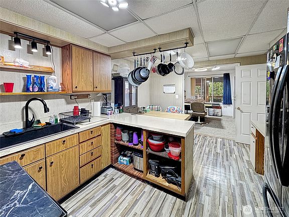5th image of 2803 NE 93rd Avenue