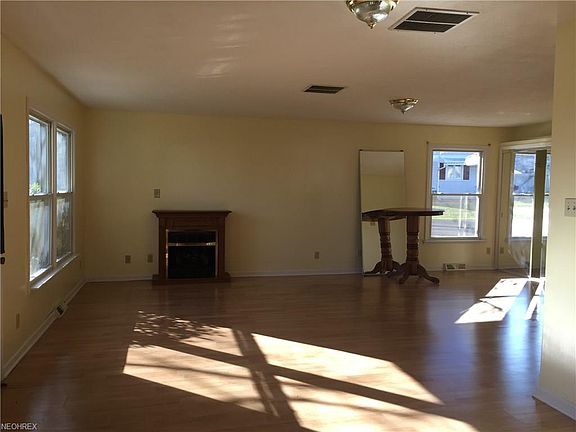4th image of 1336A Pembrooke Dr
