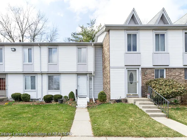 2059 Lac Du Mont Dr, Haslett, MI 48840