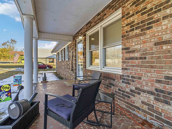 4th image of 659 Webb Dr