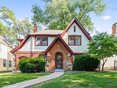627 W 70th St, Kansas City, MO, 64113