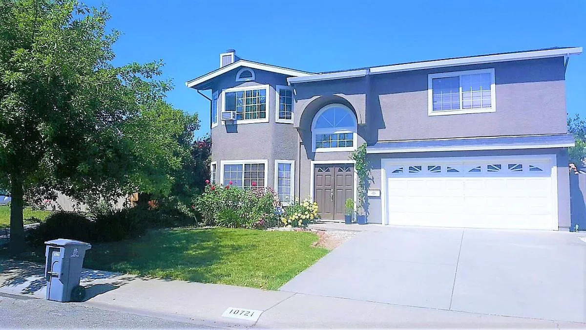 10721 Culbertson Dr photo 1
