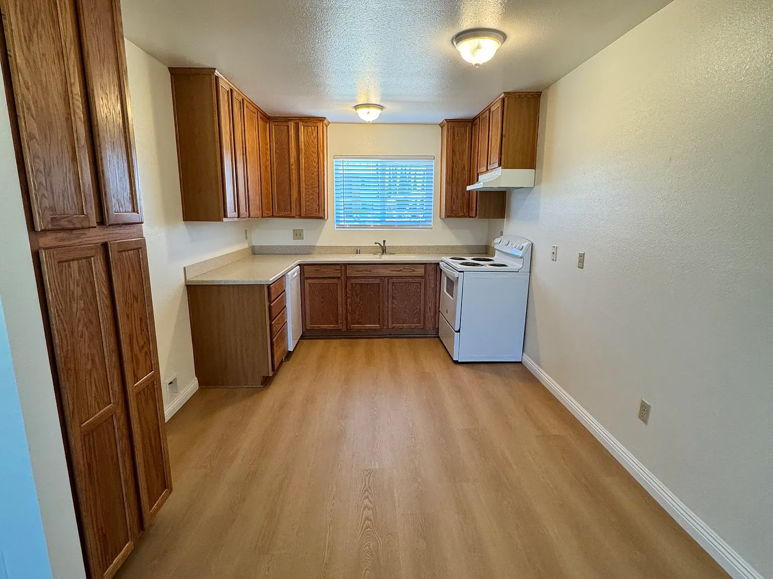 2 bed, $1,795 — Photo 1