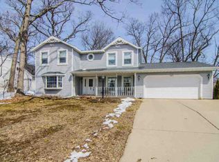 345 Windward Rd, Green Bay, WI 54302