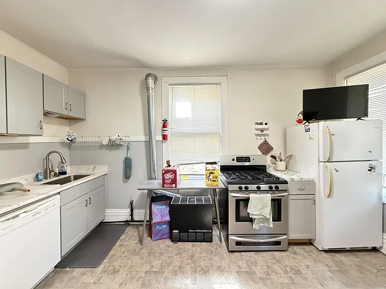 3426 N Lincoln Ave #3 — Photo 5