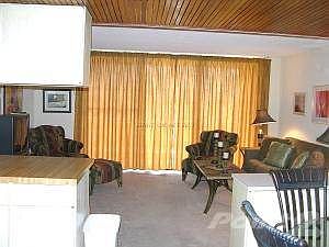 HighPointNorth1G_LivingRoom2