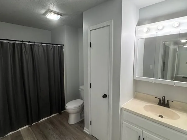302 Jay Ray Ct — Photo 9
