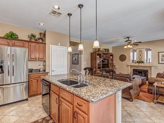 5th image of 1019 E Mountain Vista Dr