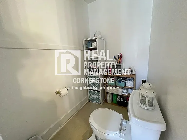 808 W Kalamazoo Ave — Photo 20