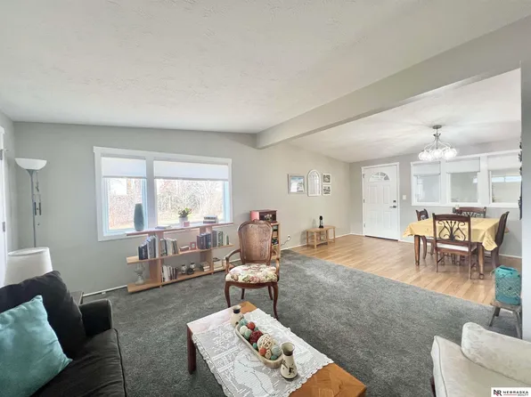 749 Northborough Ln, Lincoln, NE 68505