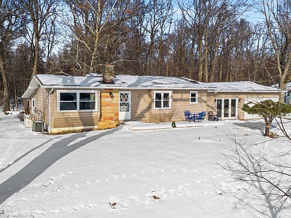 3rd image of 32640 Jeffrey Dr
