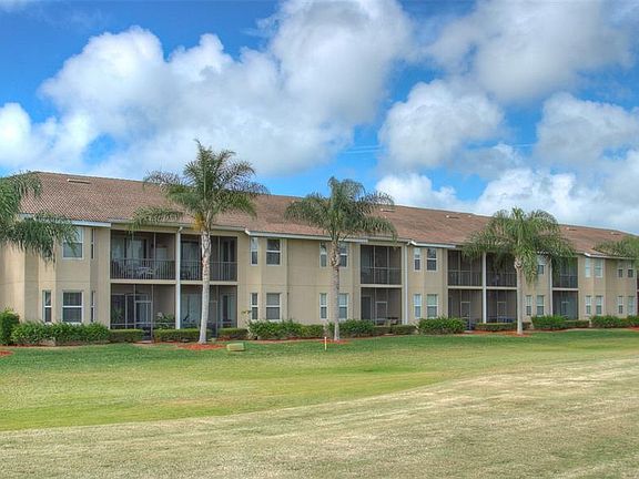 3rd image of 905 Fairway Cove Ln #205