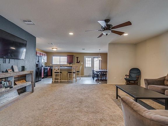 5th image of 108 Jefferson Dr
