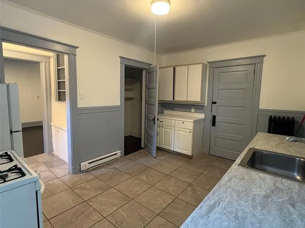 76 S Hamilton St APT 2, Poughkeepsie, NY 12601