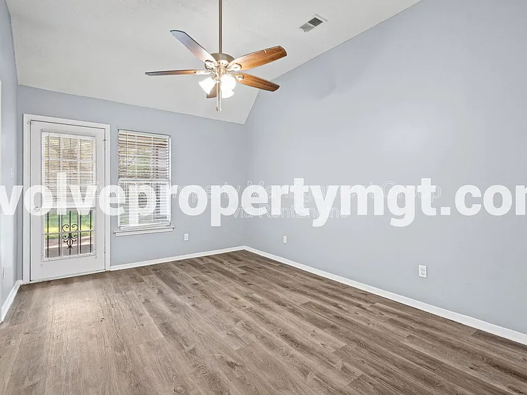 5806 Ashridge Pl — Photo 7