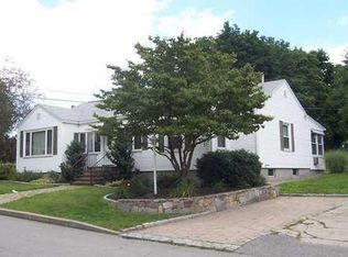 118 Summit Ave, West Warwick, RI 02893