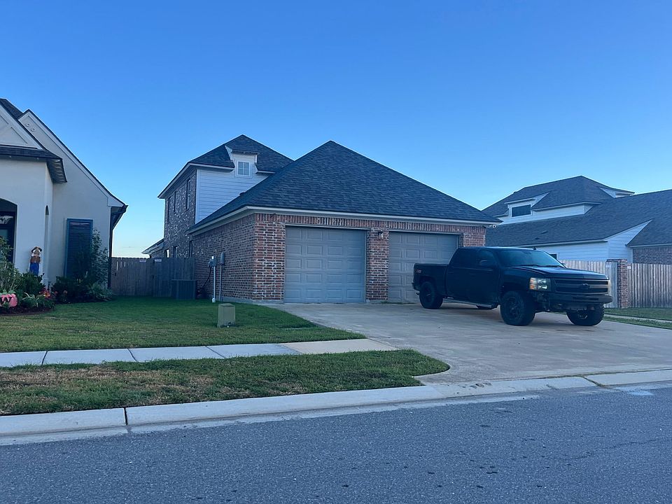 305 San Sebastian Dr, Youngsville, LA 70592 Zillow