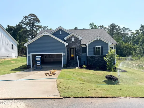 144 Golfview Ave, Benson, NC 27504