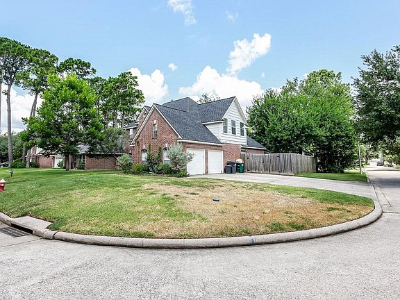 4th image of 13502 Spring Ct