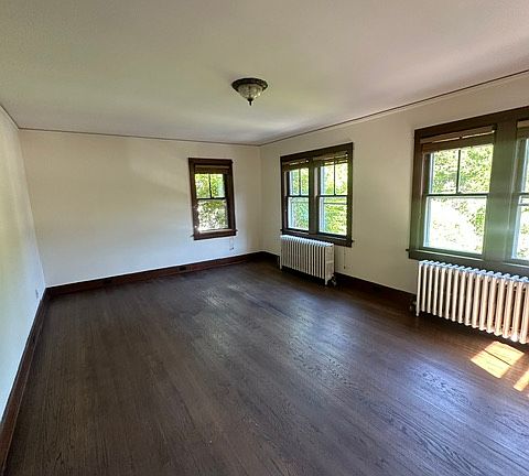 3rd image of 117 Liberty Ave #2