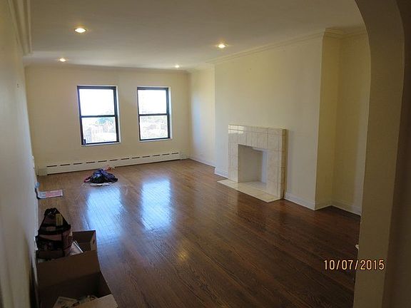 5th image of 6700 S Crandon Ave APT 8C