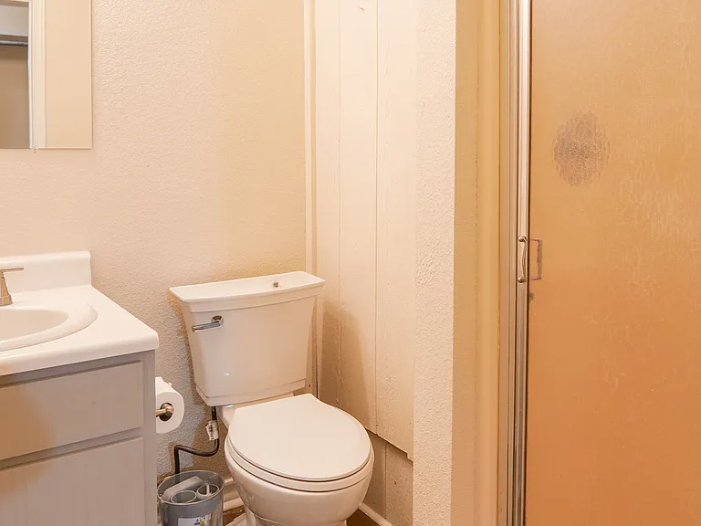 10201 Shane Dr — Photo 16