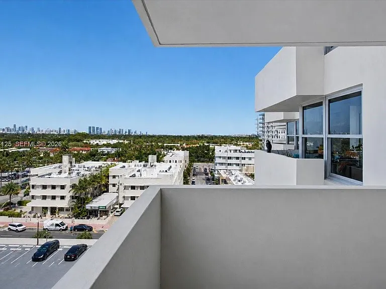 2899 Collins Ave #1022 — Photo 21