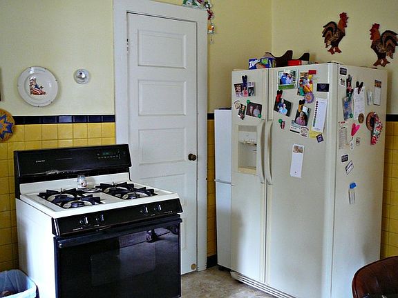 3rd image of 509 E Stanton St
