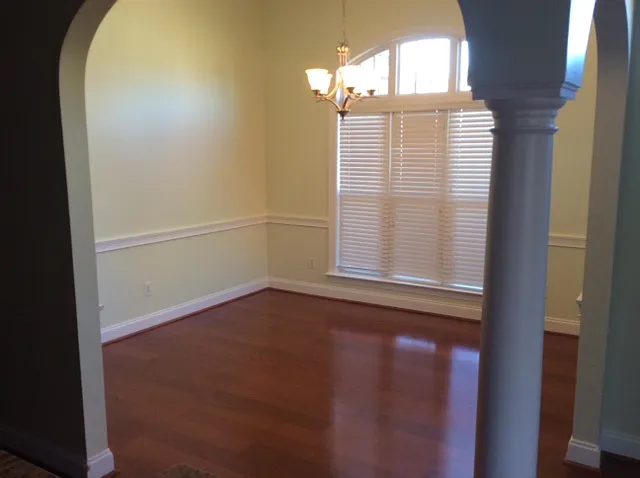 1002 Silver Lake Ct — Photo 3