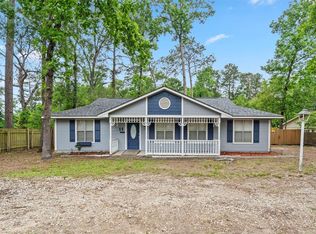 15 Robinhood Dr, Conroe, TX 77301