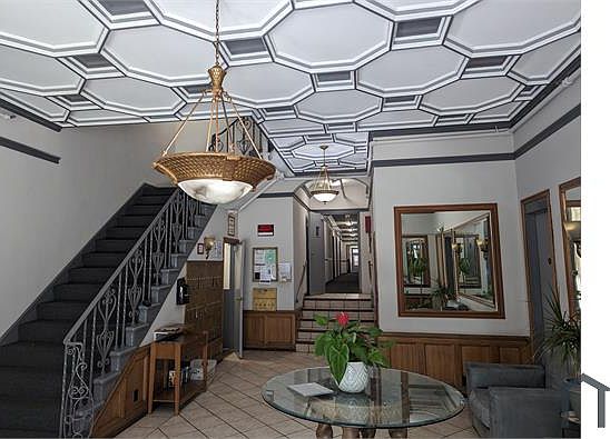 3rd image of 621 S Gramercy Pl APT 206