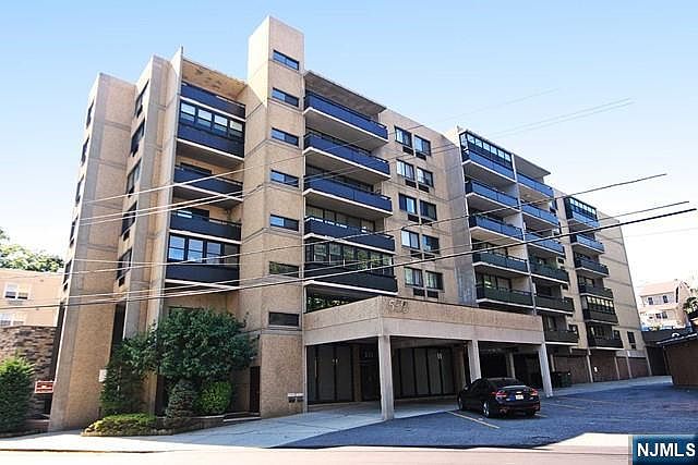 1st image of 555 Gorge Rd APT 3B