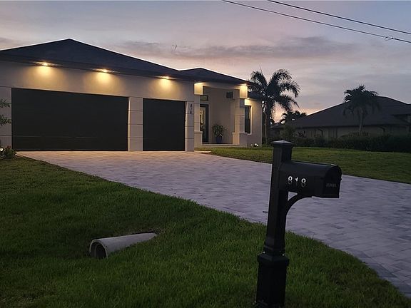 4th image of 818 NW 36th Ave