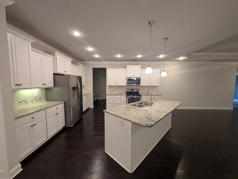 207 Blackwood Dr NW — Photo 5