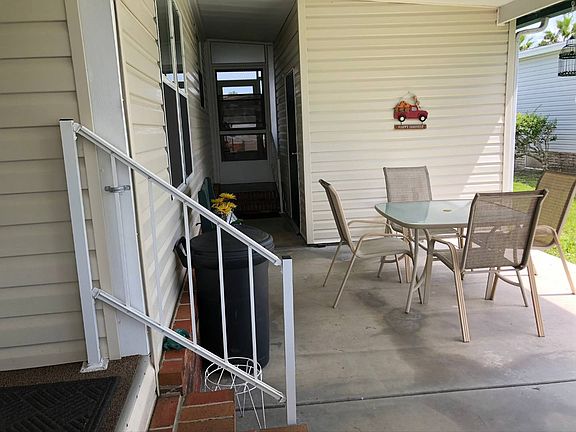 4th image of 19697 Charleston Cir #89