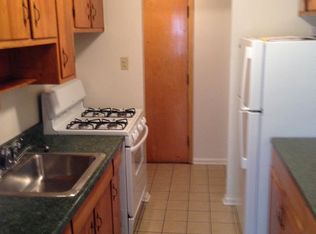 2075 Warrensville Center Rd, Cleveland, OH 44121