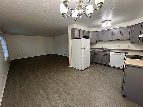 3rd image of 510 Main Pl #103