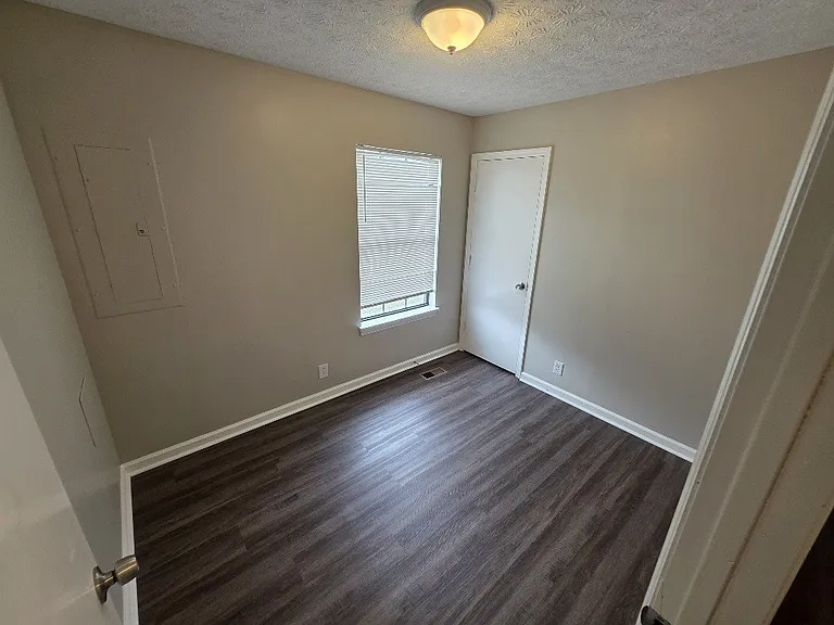 812 Shawnwood Cir — Photo 12