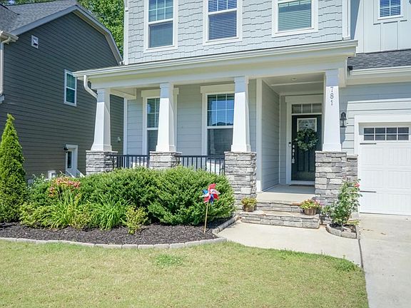 3rd image of 781 Ancient Oaks Dr