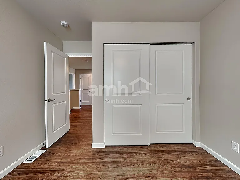 945 Riggs Dr E — Photo 19
