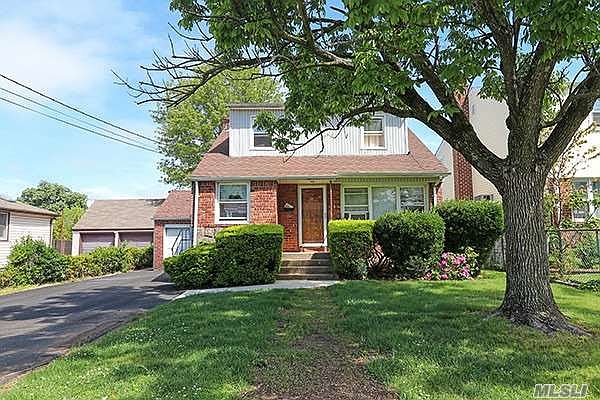 1st image of 539 Lowell St
