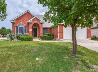 1701 Sunflower Dr, Corinth, TX 76210