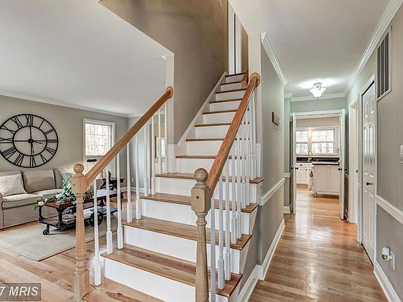3rd image of 14528 S Hills Ct