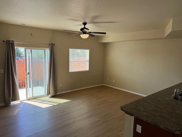 2321 Washo Cir — Photo 7
