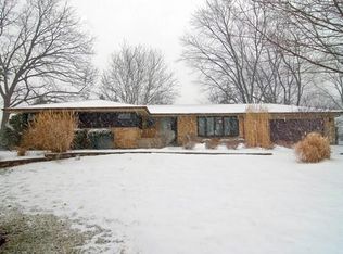 107 Drake Ter, Prospect Heights, IL 60070