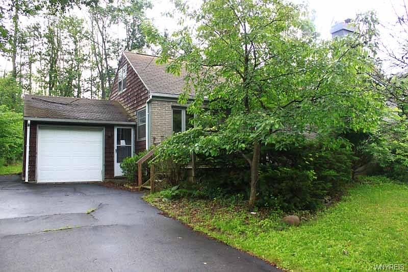 192 Elmwood Ave, East Aurora, NY 14052 Zillow